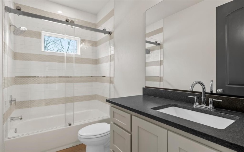 127 Canyon Ridge Drive, Waco, TX 76705, 4 Habitaciones Habitaciones , ,3 BañosBaños,Residential,En Venta,127 Canyon Ridge Drive,0,21142043