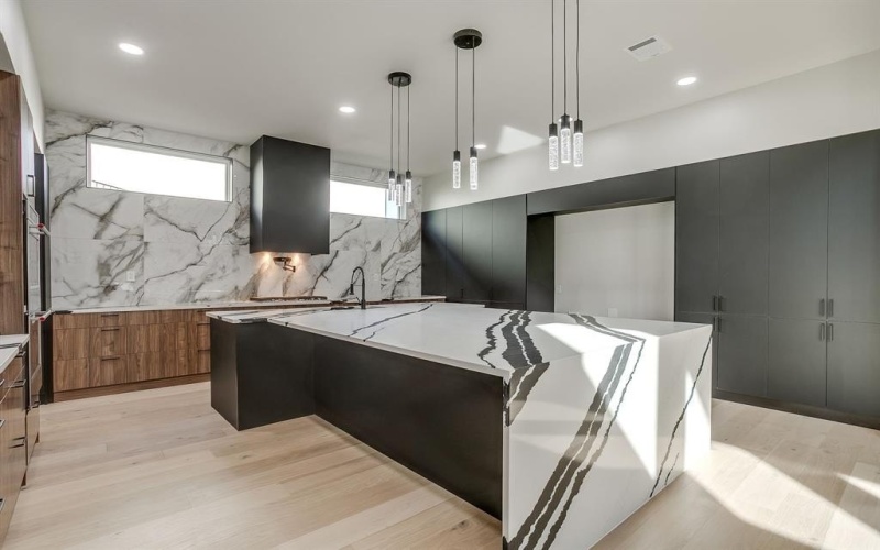 6301 Tiffany Oaks Lane, Arlington, TX 76016, 5 Habitaciones Habitaciones , ,6 BañosBaños,Residential,En Venta,6301 Tiffany Oaks Lane,0,21150863