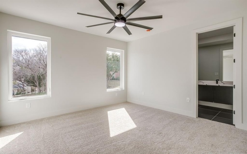 6301 Tiffany Oaks Lane, Arlington, TX 76016, 5 Habitaciones Habitaciones , ,6 BañosBaños,Residential,En Venta,6301 Tiffany Oaks Lane,0,21150863