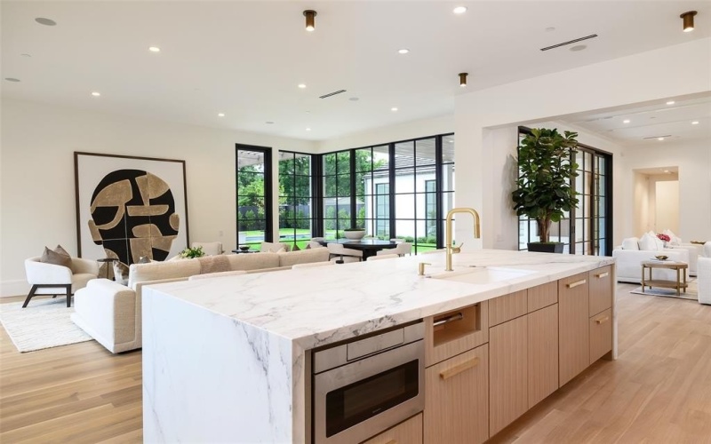 4407 San Gabriel Drive, Dallas, TX 75229, 4 Bedrooms Bedrooms, ,5 BathroomsBathrooms,Residential,For Sale,4407 San Gabriel Drive,0,21151859