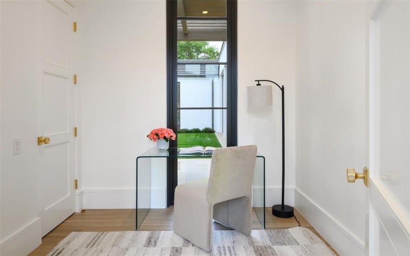 4407 San Gabriel Drive, Dallas, TX 75229, 4 Bedrooms Bedrooms, ,5 BathroomsBathrooms,Residential,For Sale,4407 San Gabriel Drive,0,21151859