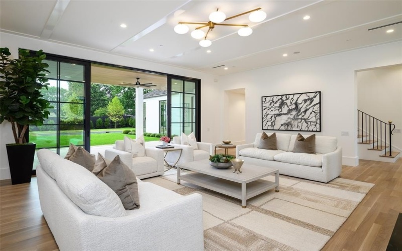 4407 San Gabriel Drive, Dallas, TX 75229, 4 Bedrooms Bedrooms, ,5 BathroomsBathrooms,Residential,For Sale,4407 San Gabriel Drive,0,21151859