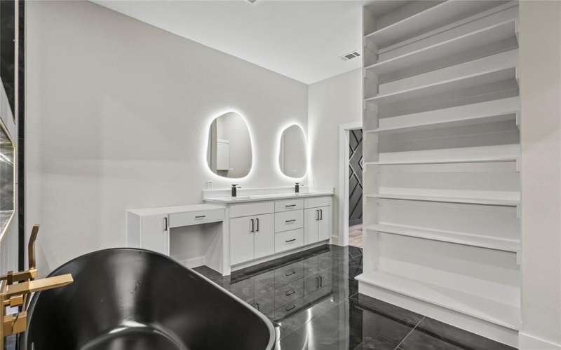 1531 E Waco Avenue, Dallas, TX 75216, 4 Habitaciones Habitaciones , ,2 BañosBaños,Residential,En Venta,1531 E Waco Avenue,0,21152022