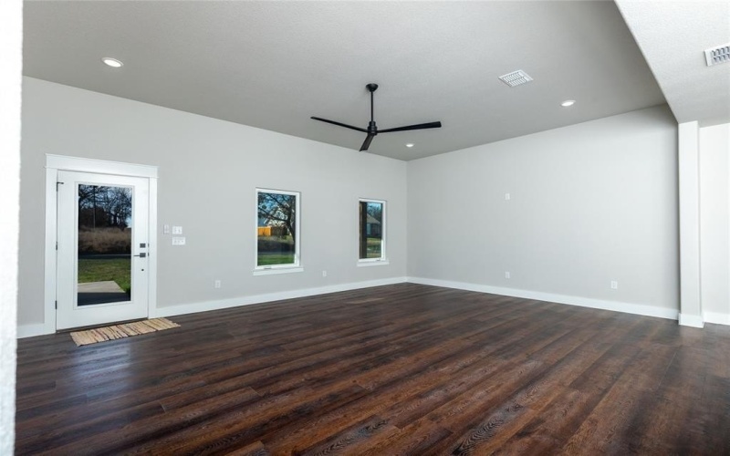 1007 Westwood Drive, Graham, TX 76450, 3 Habitaciones Habitaciones , ,2 BañosBaños,Residential,En Venta,1007 Westwood Drive,0,21152024