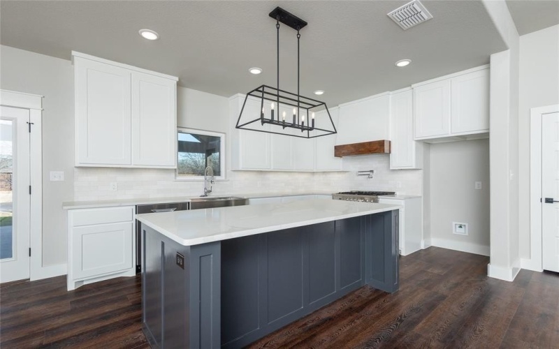 1007 Westwood Drive, Graham, TX 76450, 3 Habitaciones Habitaciones , ,2 BañosBaños,Residential,En Venta,1007 Westwood Drive,0,21152024