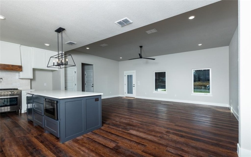 1007 Westwood Drive, Graham, TX 76450, 3 Habitaciones Habitaciones , ,2 BañosBaños,Residential,En Venta,1007 Westwood Drive,0,21152024