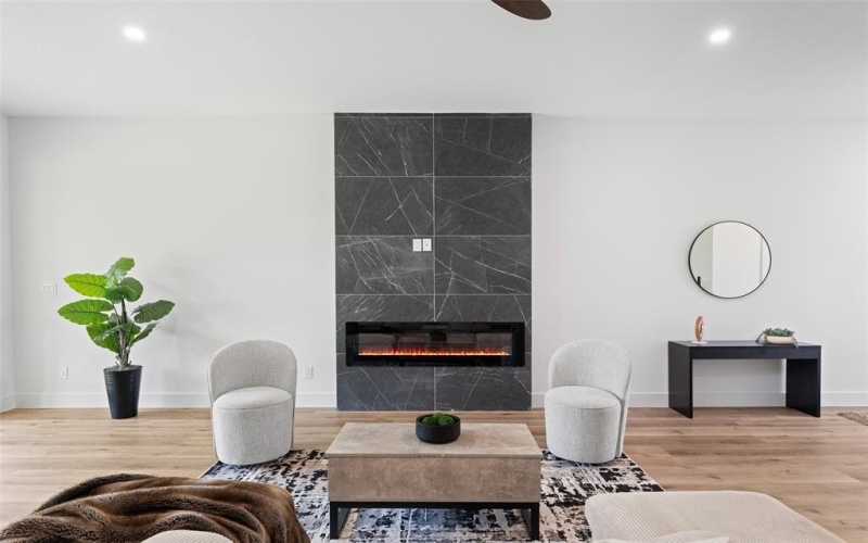 2828 Rochester Street, Dallas, TX 75215, 4 Bedrooms Bedrooms, ,3 BathroomsBathrooms,Residential,For Sale,2828 Rochester Street,0,21152315