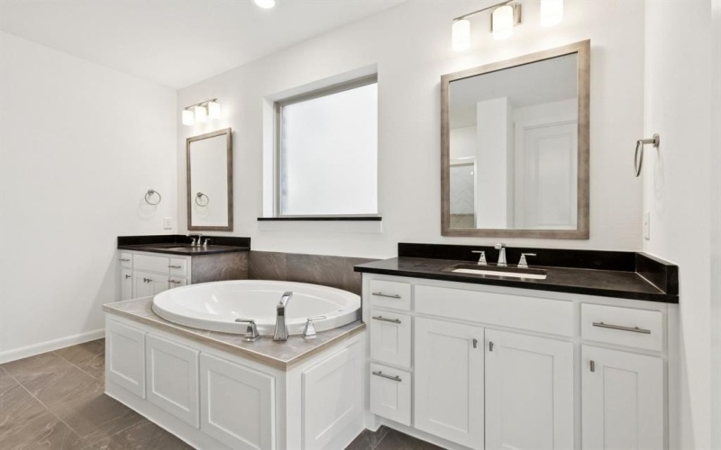 1401 Earles Court, Mansfield, TX 76063, 4 Habitaciones Habitaciones , ,5 BañosBaños,Residential,En Venta,1401 Earles Court,0,21152379