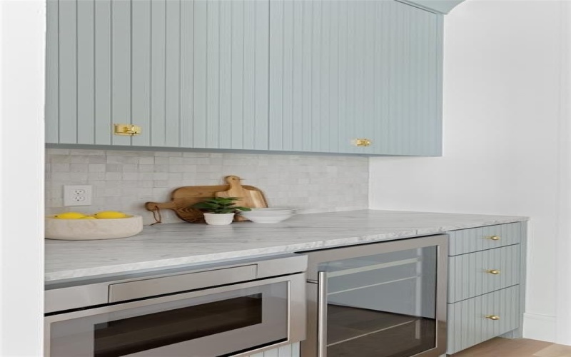 6454 Kenwood Avenue, Dallas, TX 75214, 5 Bedrooms Bedrooms, ,6 BathroomsBathrooms,Residential,For Sale,6454 Kenwood Avenue,0,21153174