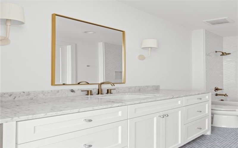 6454 Kenwood Avenue, Dallas, TX 75214, 5 Bedrooms Bedrooms, ,6 BathroomsBathrooms,Residential,For Sale,6454 Kenwood Avenue,0,21153174