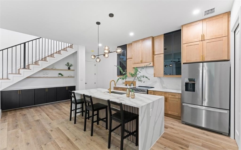 2826 Rochester Street, Dallas, TX 75215, 4 Bedrooms Bedrooms, ,3 BathroomsBathrooms,Residential,For Sale,2826 Rochester Street,0,21153445