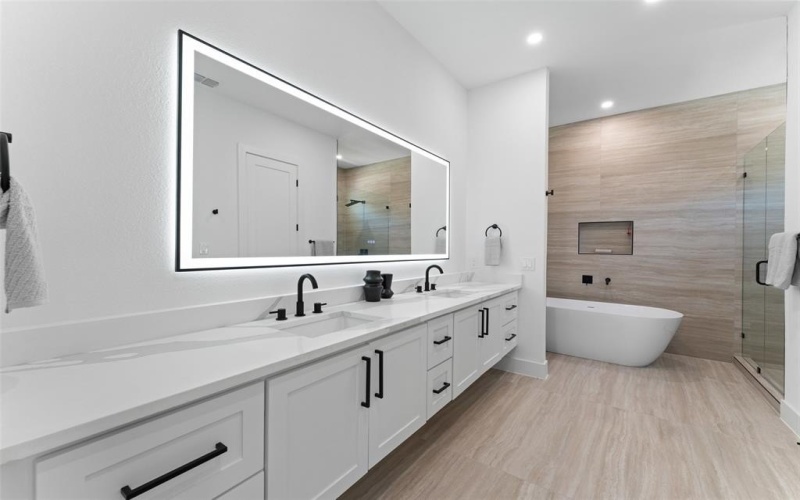 2826 Rochester Street, Dallas, TX 75215, 4 Bedrooms Bedrooms, ,3 BathroomsBathrooms,Residential,For Sale,2826 Rochester Street,0,21153445