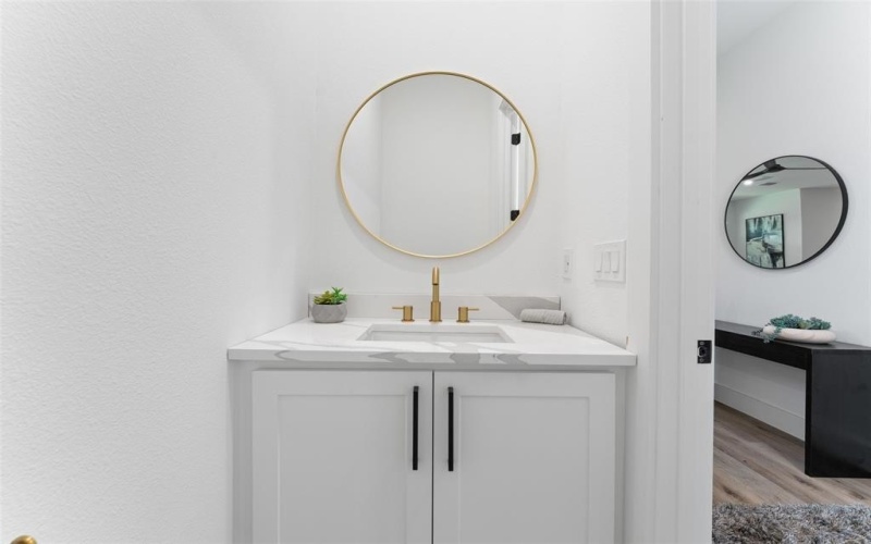 2826 Rochester Street, Dallas, TX 75215, 4 Bedrooms Bedrooms, ,3 BathroomsBathrooms,Residential,For Sale,2826 Rochester Street,0,21153445