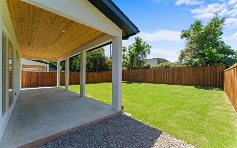 2826 Rochester Street, Dallas, TX 75215, 4 Bedrooms Bedrooms, ,3 BathroomsBathrooms,Residential,For Sale,2826 Rochester Street,0,21153445