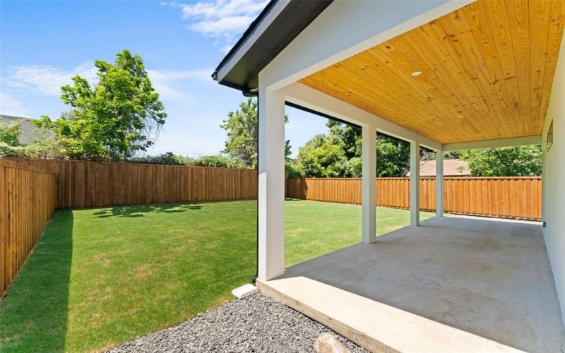 2826 Rochester Street, Dallas, TX 75215, 4 Bedrooms Bedrooms, ,3 BathroomsBathrooms,Residential,For Sale,2826 Rochester Street,0,21153445