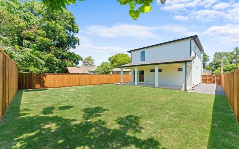 2826 Rochester Street, Dallas, TX 75215, 4 Bedrooms Bedrooms, ,3 BathroomsBathrooms,Residential,For Sale,2826 Rochester Street,0,21153445