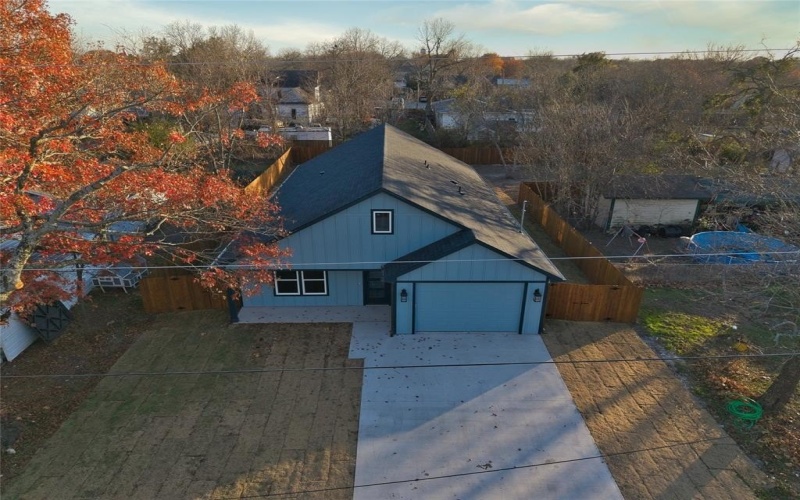 411 W Elm Street, Whitewright, TX 75491, 3 Habitaciones Habitaciones , ,2 BañosBaños,Residential,En Venta,411 W Elm Street,0,21153514