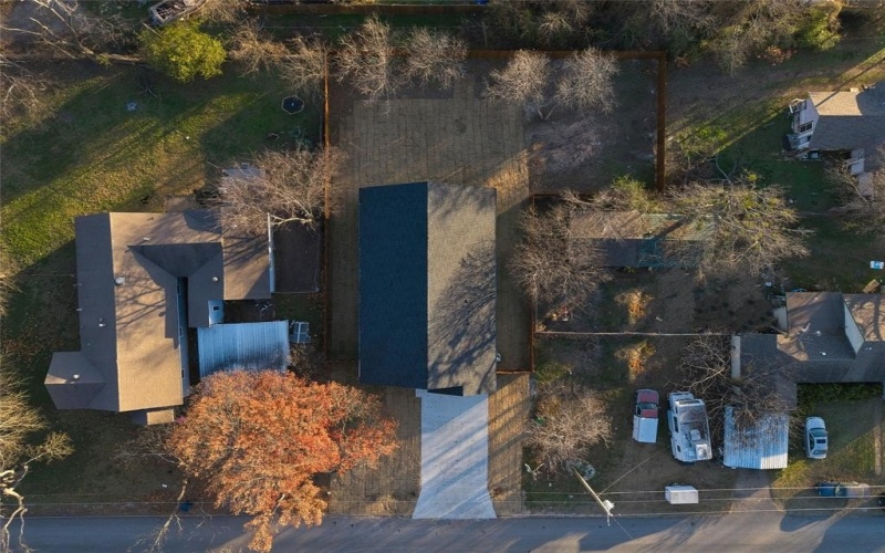 411 W Elm Street, Whitewright, TX 75491, 3 Habitaciones Habitaciones , ,2 BañosBaños,Residential,En Venta,411 W Elm Street,0,21153514