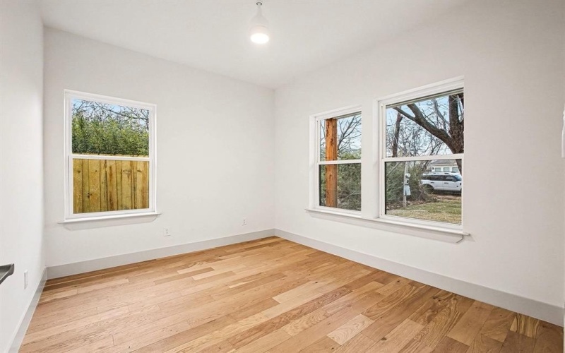 1931 Muncie Avenue, Dallas, TX 75212, 3 Habitaciones Habitaciones , ,2 BañosBaños,Residential,En Venta,1931 Muncie Avenue,0,21154076