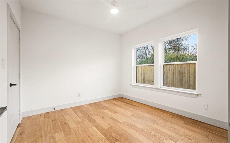 1931 Muncie Avenue, Dallas, TX 75212, 3 Habitaciones Habitaciones , ,2 BañosBaños,Residential,En Venta,1931 Muncie Avenue,0,21154076