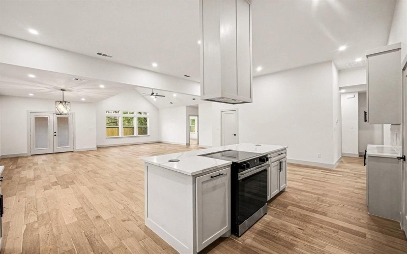 1931 Muncie Avenue, Dallas, TX 75212, 3 Habitaciones Habitaciones , ,2 BañosBaños,Residential,En Venta,1931 Muncie Avenue,0,21154076