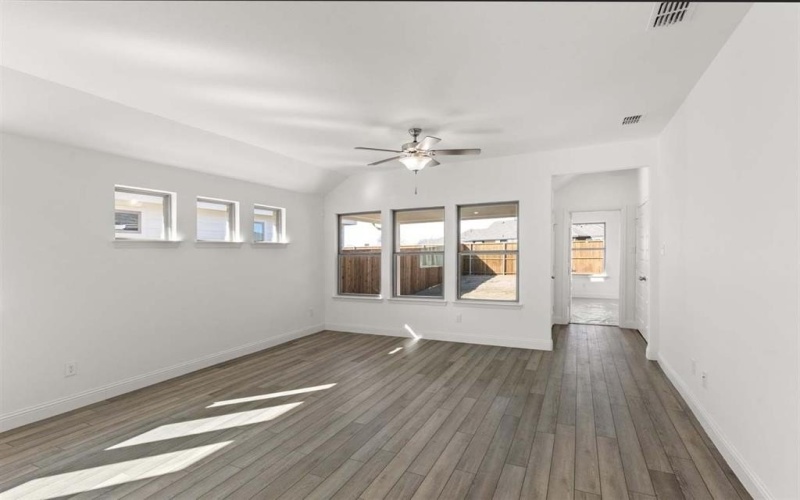 1636 Meadow Crest Drive, Aubrey, TX 76227, 3 Bedrooms Bedrooms, ,2 BathroomsBathrooms,Residential,For Sale,1636 Meadow Crest Drive,0,21154358