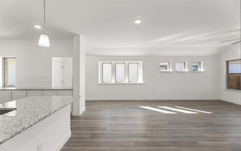 1636 Meadow Crest Drive, Aubrey, TX 76227, 3 Bedrooms Bedrooms, ,2 BathroomsBathrooms,Residential,For Sale,1636 Meadow Crest Drive,0,21154358