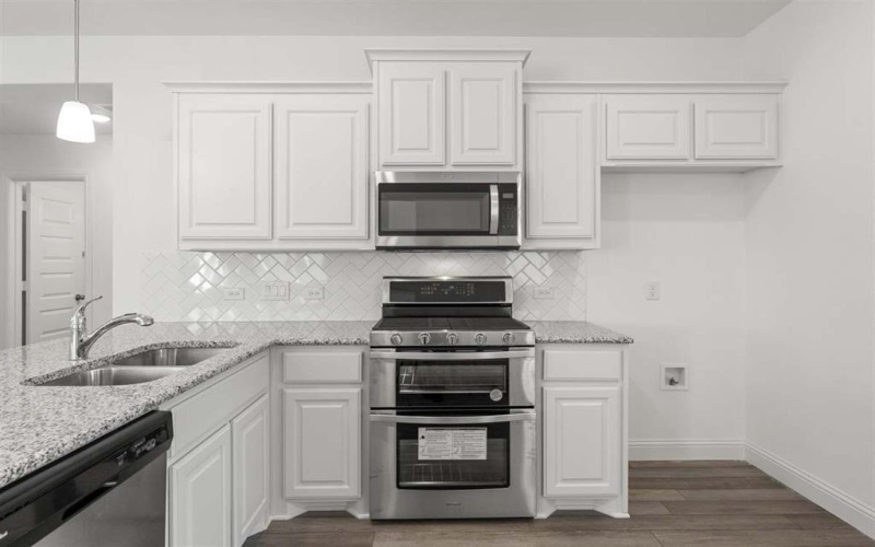 1636 Meadow Crest Drive, Aubrey, TX 76227, 3 Bedrooms Bedrooms, ,2 BathroomsBathrooms,Residential,For Sale,1636 Meadow Crest Drive,0,21154358