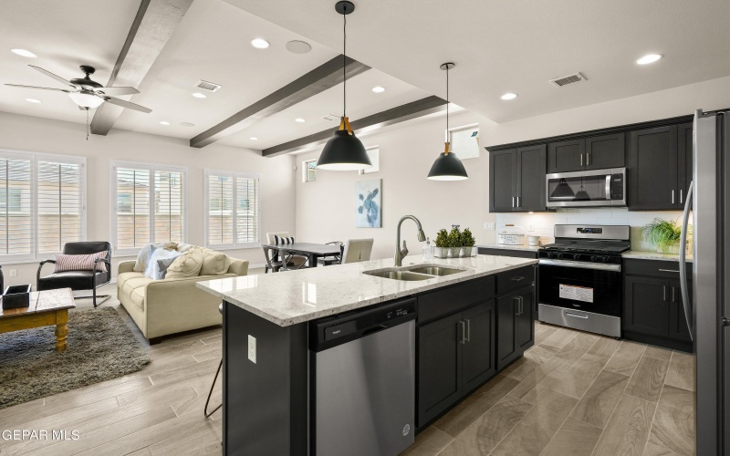 15072 Conviction Avenue, El Paso, TX 79938, 3 Habitaciones Habitaciones , ,2 BañosBaños,Residential,En Venta,15072 Conviction Avenue,0,936538