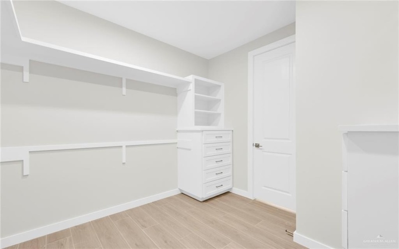 2529 Trinity Avenue, McAllen, TX 78504, 3 Bedrooms Bedrooms, ,3 BathroomsBathrooms,Residential,For Sale,2529 Trinity Avenue,0,492246