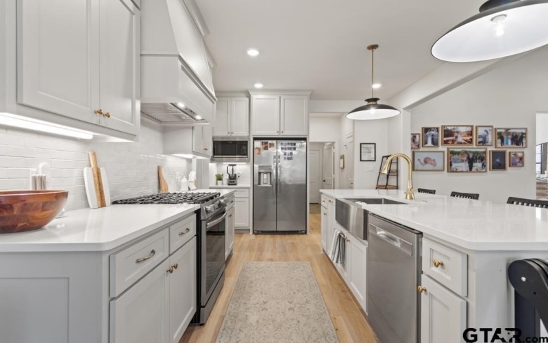 5300 Hollytree Dr, Tyler, TX 75703, 4 Habitaciones Habitaciones , ,2 BañosBaños,Residential,En Venta,5300 Hollytree Dr,0,26000747