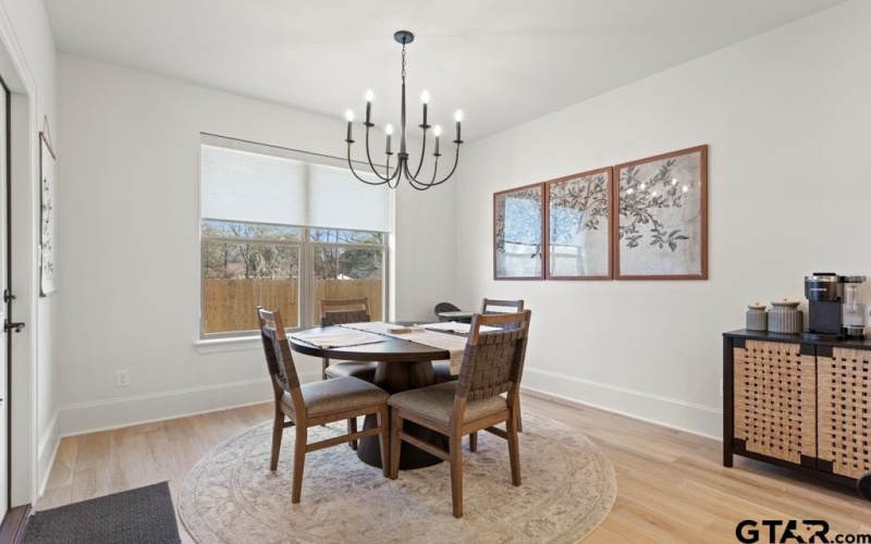 5300 Hollytree Dr, Tyler, TX 75703, 4 Habitaciones Habitaciones , ,2 BañosBaños,Residential,En Venta,5300 Hollytree Dr,0,26000747