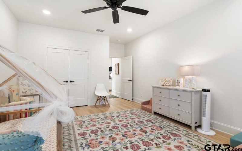 5300 Hollytree Dr, Tyler, TX 75703, 4 Habitaciones Habitaciones , ,2 BañosBaños,Residential,En Venta,5300 Hollytree Dr,0,26000747