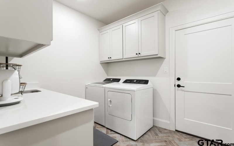 5300 Hollytree Dr, Tyler, TX 75703, 4 Habitaciones Habitaciones , ,2 BañosBaños,Residential,En Venta,5300 Hollytree Dr,0,26000747