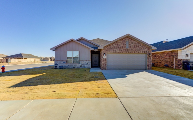 5901 Viola Avenue, Lubbock, TX 79407, 3 Bedrooms Bedrooms, ,2 BathroomsBathrooms,Residential,For Sale,5901 Viola Avenue,0,202600467