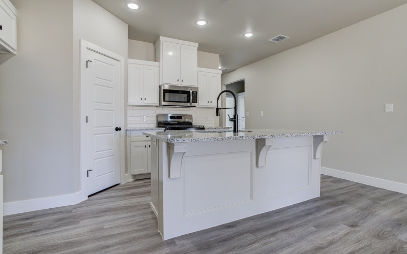 6928 12th Street, Lubbock, TX 79416, 4 Bedrooms Bedrooms, ,3 BathroomsBathrooms,Residential,For Sale,6928 12th Street,0,202600470