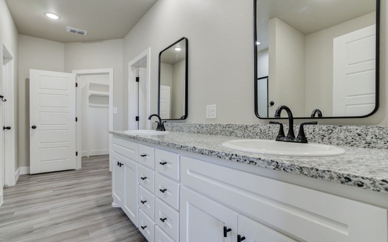 6928 12th Street, Lubbock, TX 79416, 4 Bedrooms Bedrooms, ,3 BathroomsBathrooms,Residential,For Sale,6928 12th Street,0,202600470