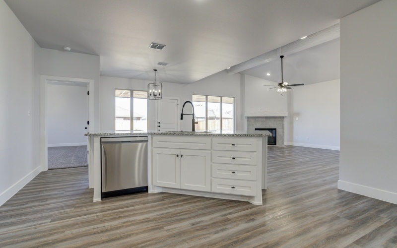 6930 12th Street, Lubbock, TX 79416, 3 Bedrooms Bedrooms, ,2 BathroomsBathrooms,Residential,For Sale,6930 12th Street,0,202600544