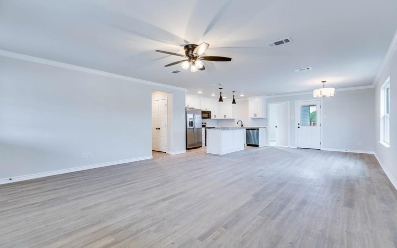 1011 Claborne Court, San Angelo, TX 76903, 3 Bedrooms Bedrooms, ,2 BathroomsBathrooms,Residential,For Sale,1011 Claborne Court,0,130343