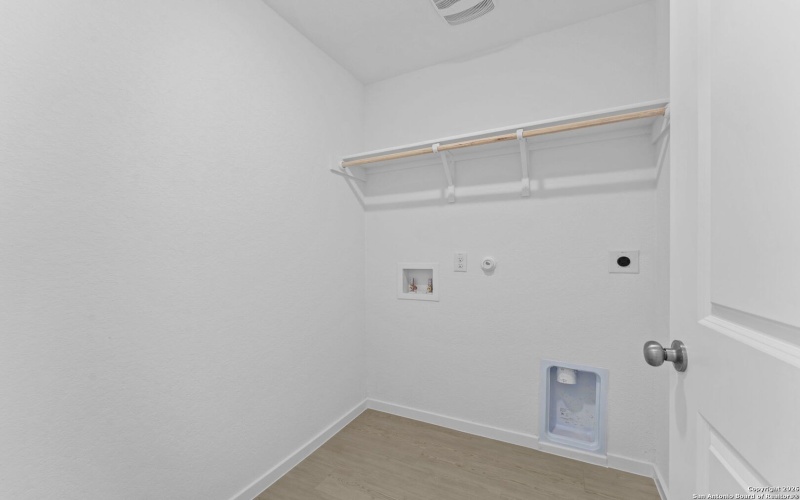 1835 Nuthatch Ridge, New Braunfels, TX 78130, 4 Bedrooms Bedrooms, ,2 BathroomsBathrooms,Residential,For Sale,1835 Nuthatch Ridge,0,1933875