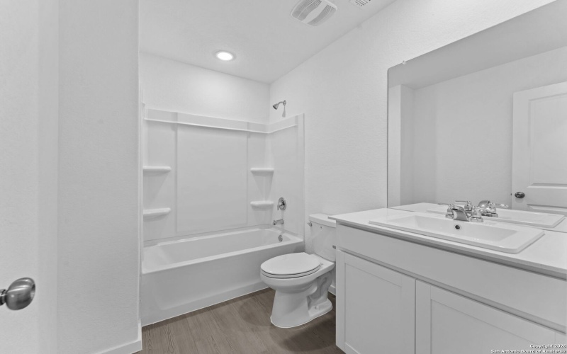 1835 Nuthatch Ridge, New Braunfels, TX 78130, 4 Bedrooms Bedrooms, ,2 BathroomsBathrooms,Residential,For Sale,1835 Nuthatch Ridge,0,1933875