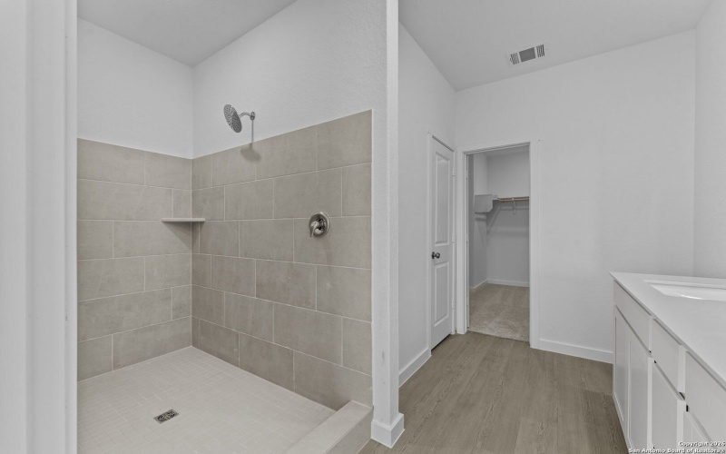 1859 Nuthatch Ridge, New Braunfels, TX 78130, 5 Bedrooms Bedrooms, ,3 BathroomsBathrooms,Residential,For Sale,1859 Nuthatch Ridge,0,1933879