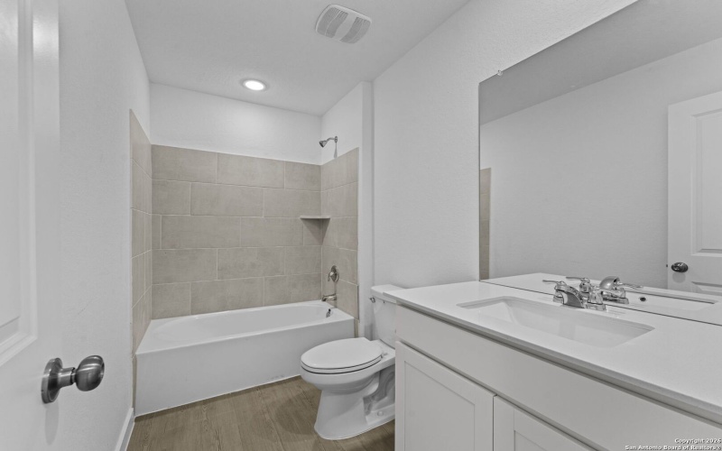 1859 Nuthatch Ridge, New Braunfels, TX 78130, 5 Bedrooms Bedrooms, ,3 BathroomsBathrooms,Residential,For Sale,1859 Nuthatch Ridge,0,1933879