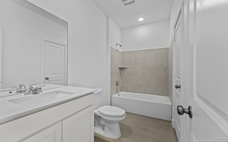 1859 Nuthatch Ridge, New Braunfels, TX 78130, 5 Bedrooms Bedrooms, ,3 BathroomsBathrooms,Residential,For Sale,1859 Nuthatch Ridge,0,1933879