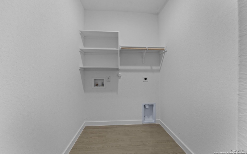 1859 Nuthatch Ridge, New Braunfels, TX 78130, 5 Bedrooms Bedrooms, ,3 BathroomsBathrooms,Residential,For Sale,1859 Nuthatch Ridge,0,1933879