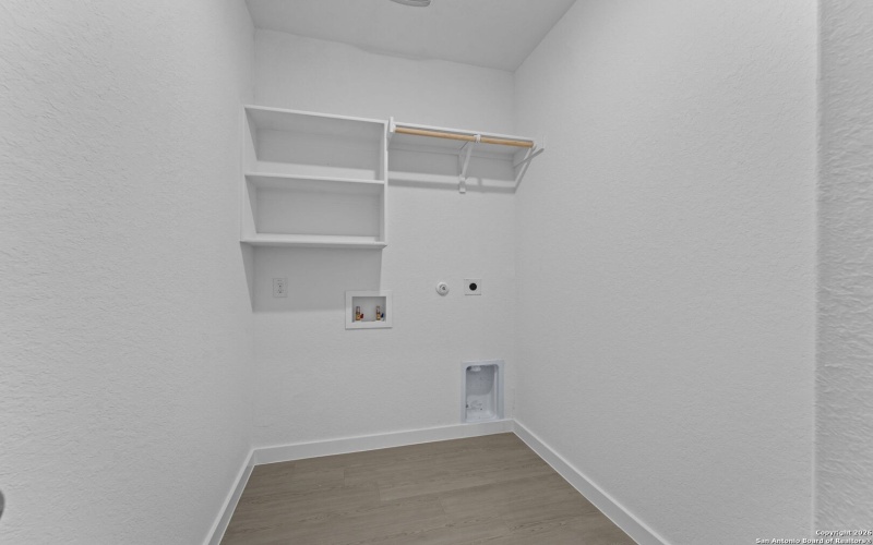 1875 Nuthatch Ridge, New Braunfels, TX 78130, 5 Bedrooms Bedrooms, ,3 BathroomsBathrooms,Residential,For Sale,1875 Nuthatch Ridge,0,1933886