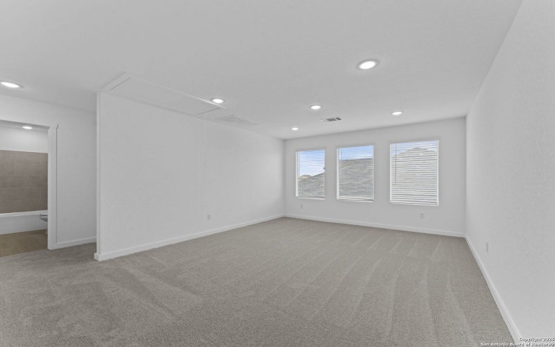 1875 Nuthatch Ridge, New Braunfels, TX 78130, 5 Bedrooms Bedrooms, ,3 BathroomsBathrooms,Residential,For Sale,1875 Nuthatch Ridge,0,1933886