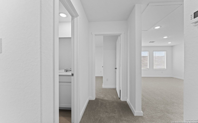 1875 Nuthatch Ridge, New Braunfels, TX 78130, 5 Bedrooms Bedrooms, ,3 BathroomsBathrooms,Residential,For Sale,1875 Nuthatch Ridge,0,1933886