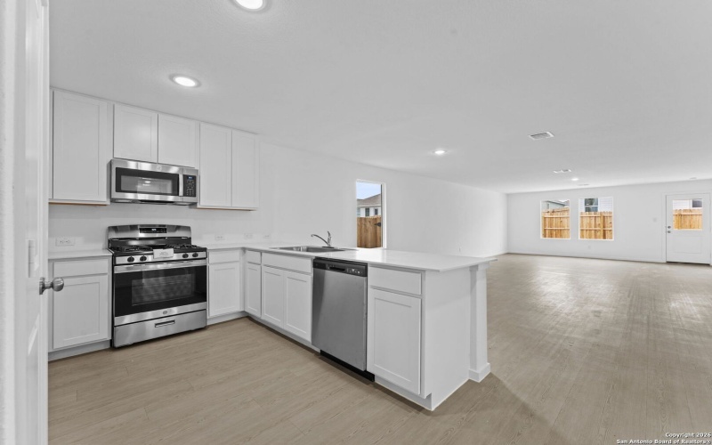 1816 Stonechat, New Braunfels, TX 78130, 4 Bedrooms Bedrooms, ,2 BathroomsBathrooms,Residential,For Sale,1816 Stonechat,0,1933896