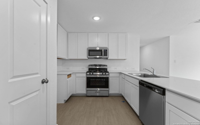 1824 Stonechat, New Braunfels, TX 78130, 4 Habitaciones Habitaciones , ,2 BañosBaños,Residential,En Venta,1824 Stonechat,0,1933899